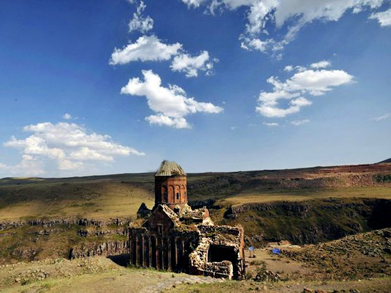 ruines kerken Ani 13   