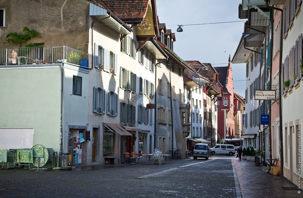 aarau11 :    