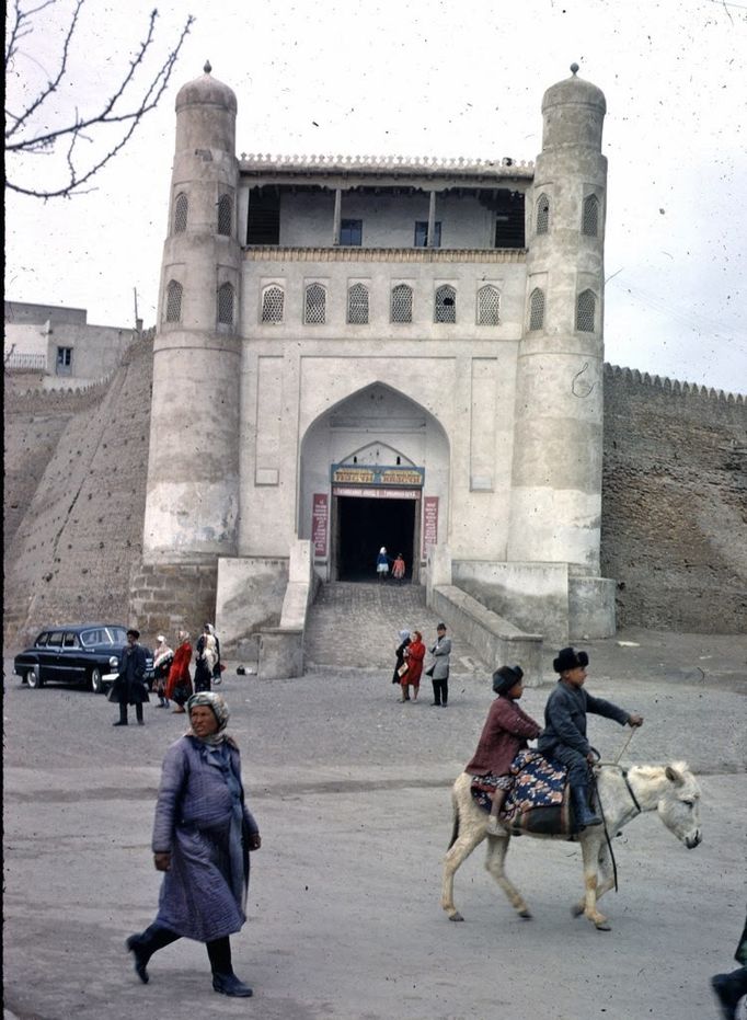 Uzbekistan14    1966 