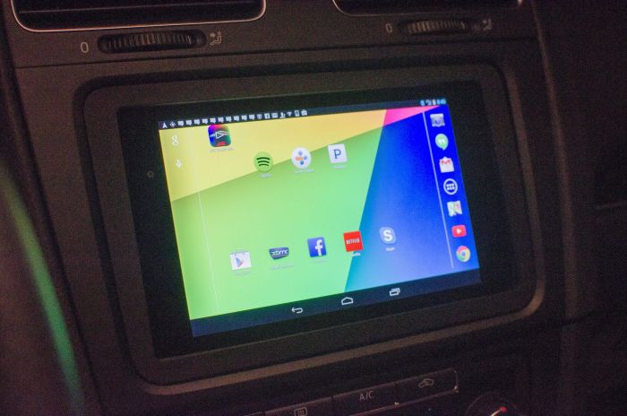 Вставляем планшет в автомобиль (12 фото)
