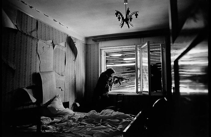   . 1992 - 1995  (15  + )