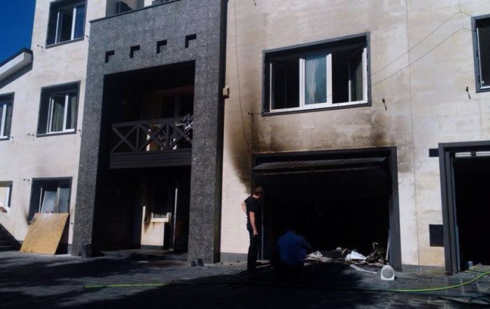 Дом кандидата в президенты Украины Олега Царёва сгорел дотла (6 фото)