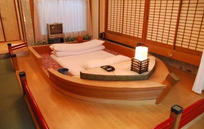 Необычный отель для влюбленных в Японии (21 фото)