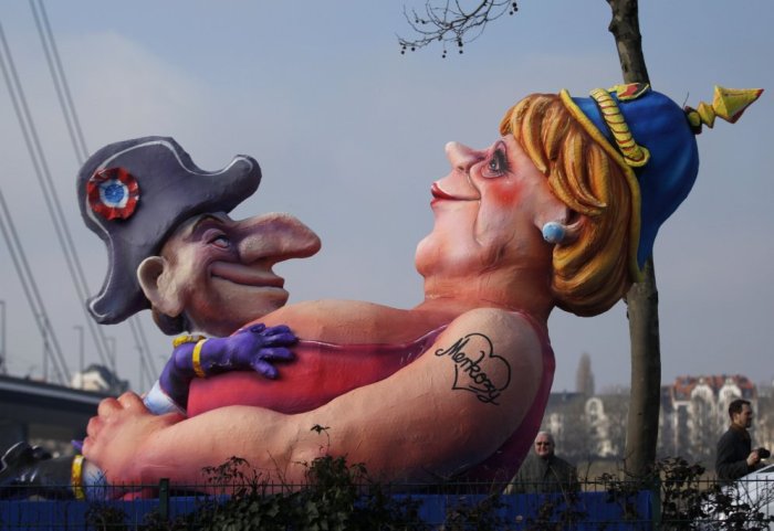 Какие куклы политиков ждут нас на европейских карнавалах в этом году (11 фото)