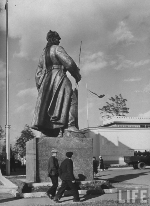 Фотографии Москвы 1941 года в американской книге «Снимая русскую войну» (51 фото)