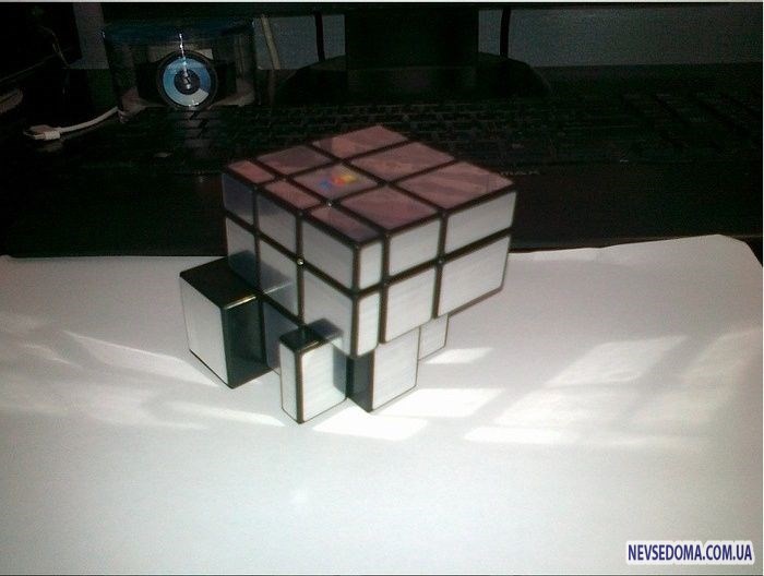 Странный кубик хср кому отдать. Необычный кубик рубик. Кубик рубик странный. Самые странные кубики рубики. Очень странные кубики рубики.