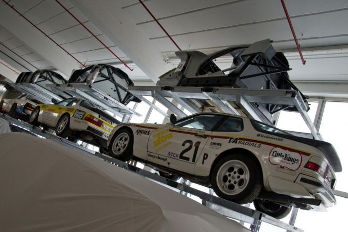 Скрытый склад автомобилей Porsche в Штутгарте (36 фото)