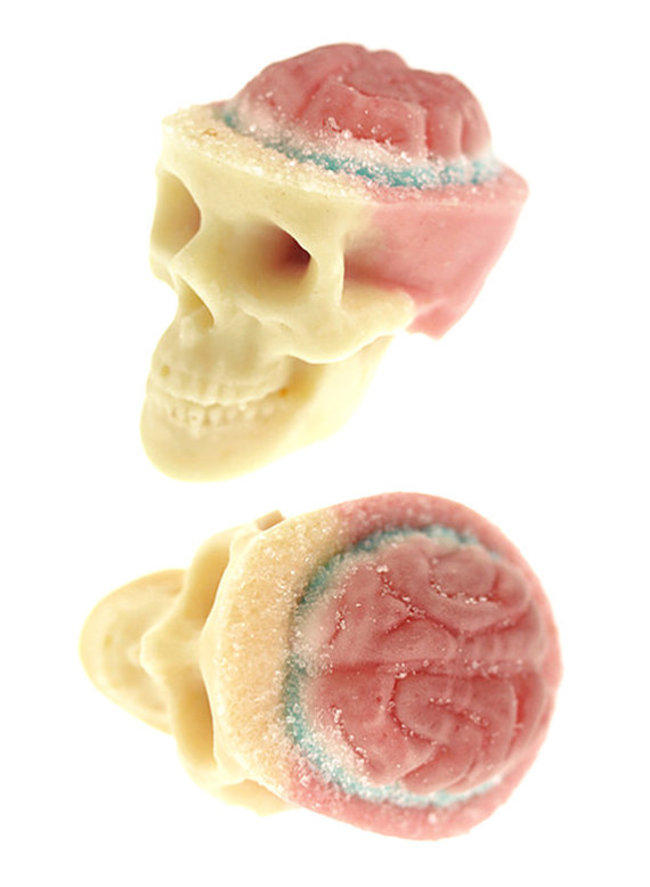 Jelly brains 18. Конфеты в виде черепа. Мармелад в виде черепа. Форма для конфет череп. Мармелад в виде мозгов.